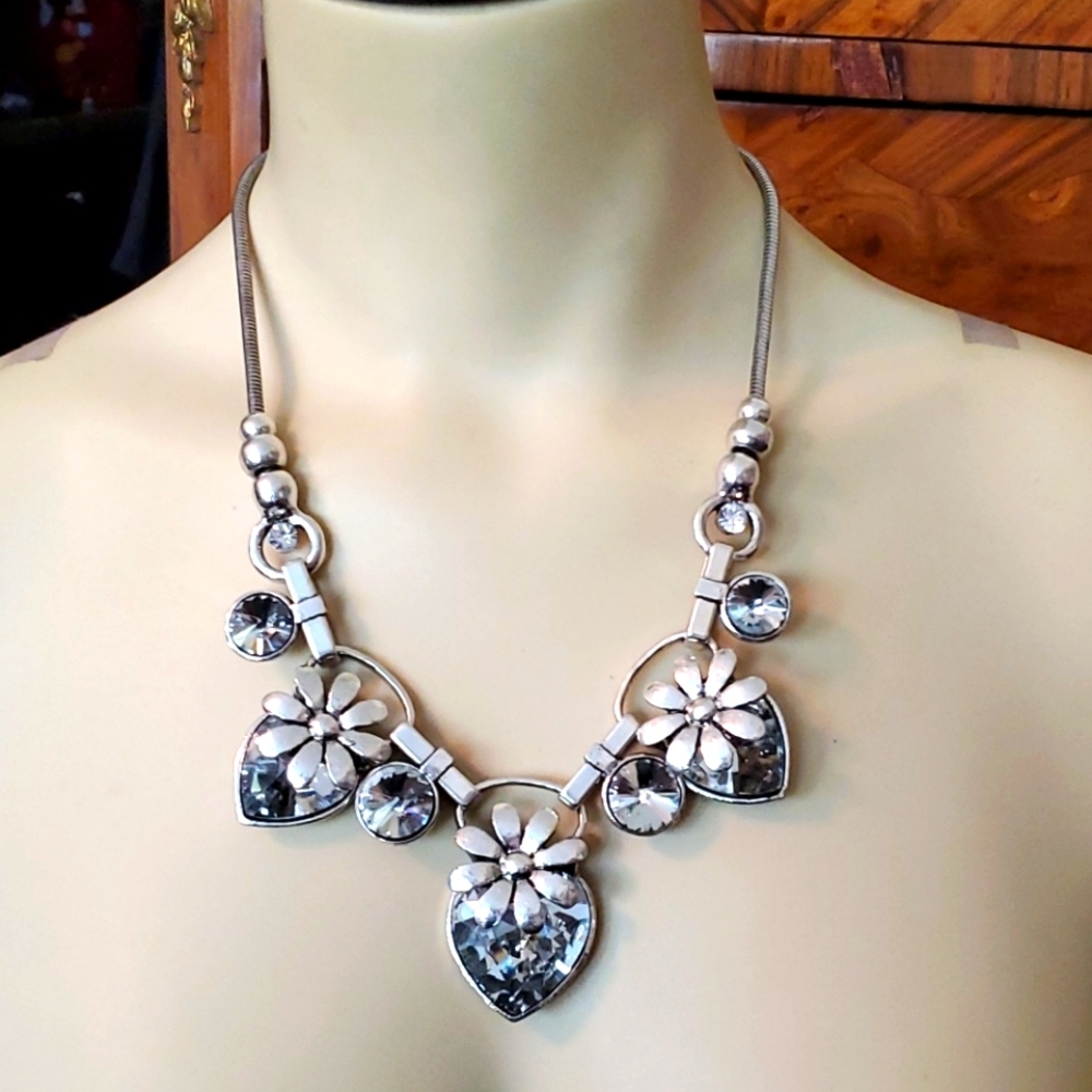 Necklace Earrings metal new BOHO flowers/crystal